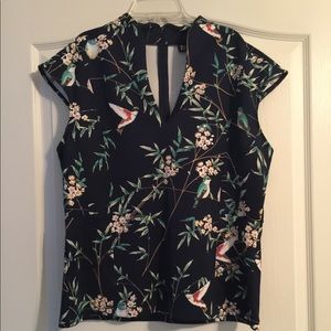 New York & Co Black Cap Sleeve Tropical Top